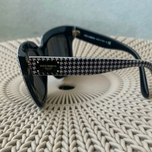 DOLCE & GABBANA GLASSES / SHADES